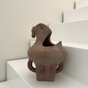 Sculpture cheval en terre cuite