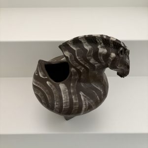 Sculpture cheval en terre cuite vernissée