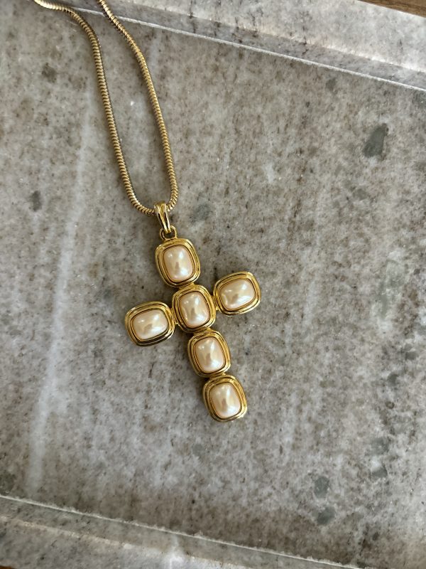 Collier pendentif croix BURMA