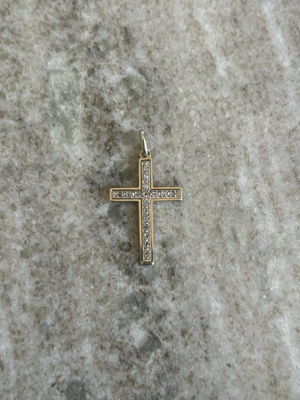 Pendentif croix or et brillants