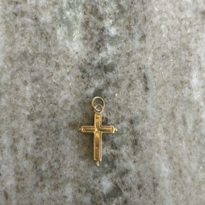 Pendentif croix en or