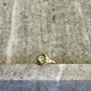 Bague en or et pierre