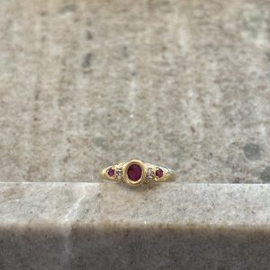 Bague or 18ct rubis et diamants