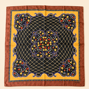 Foulard en soie Valentino