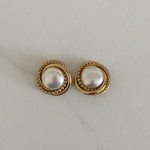 Boucles d'oreilles clips vintage dorés